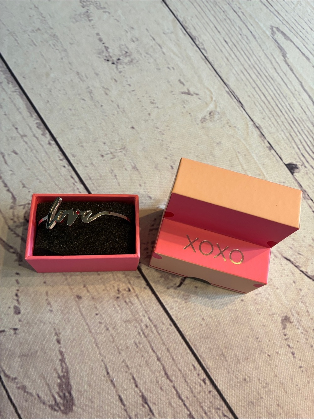 🎉NEW LISTING!🎉Rustic Cuff Silver 'Love' Script Cuff with Pink Box